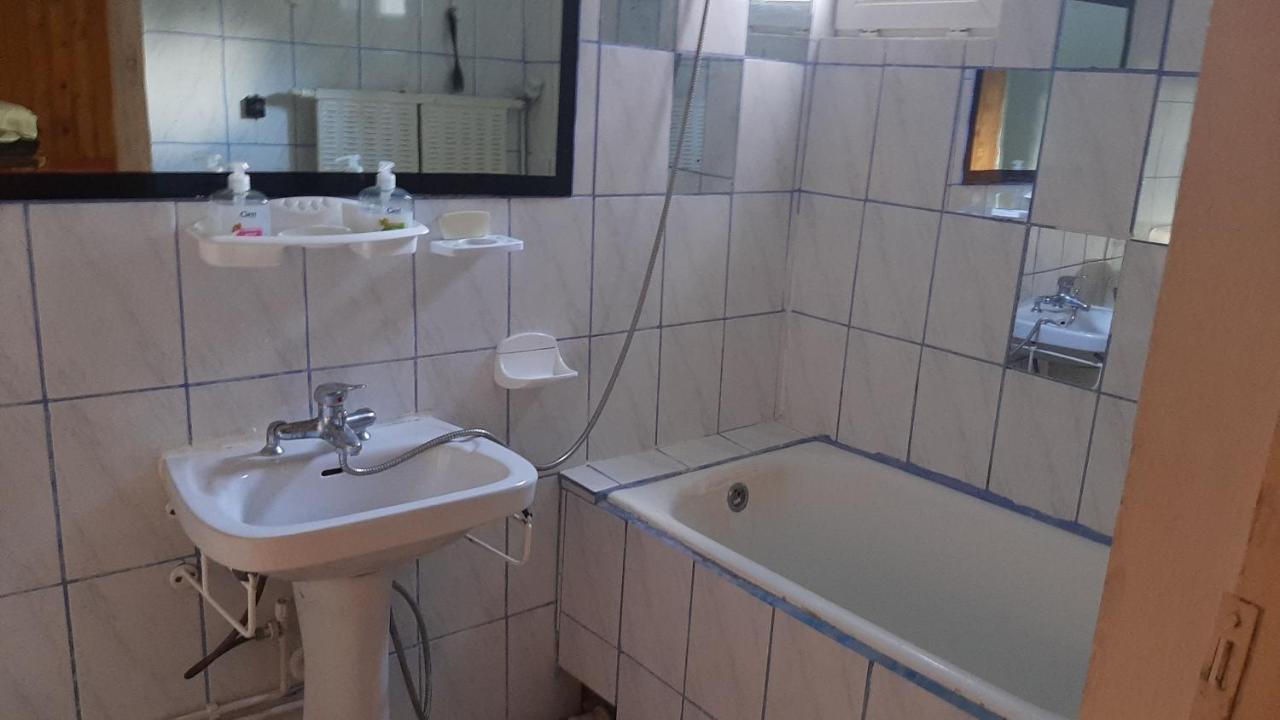 Casa Cristina_ Cabana Buşteni Extérieur photo